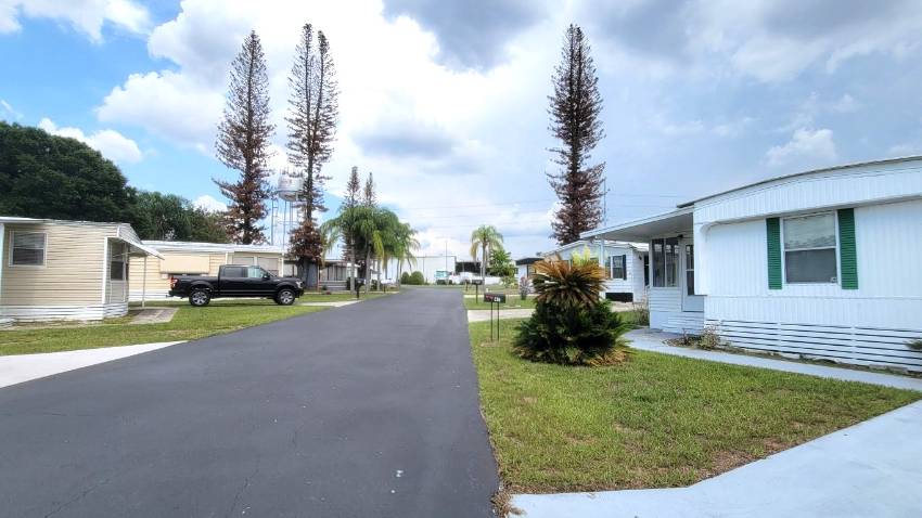 47 Rainbow Lane East a Dundee, FL Mobile or Manufactured Home for Sale